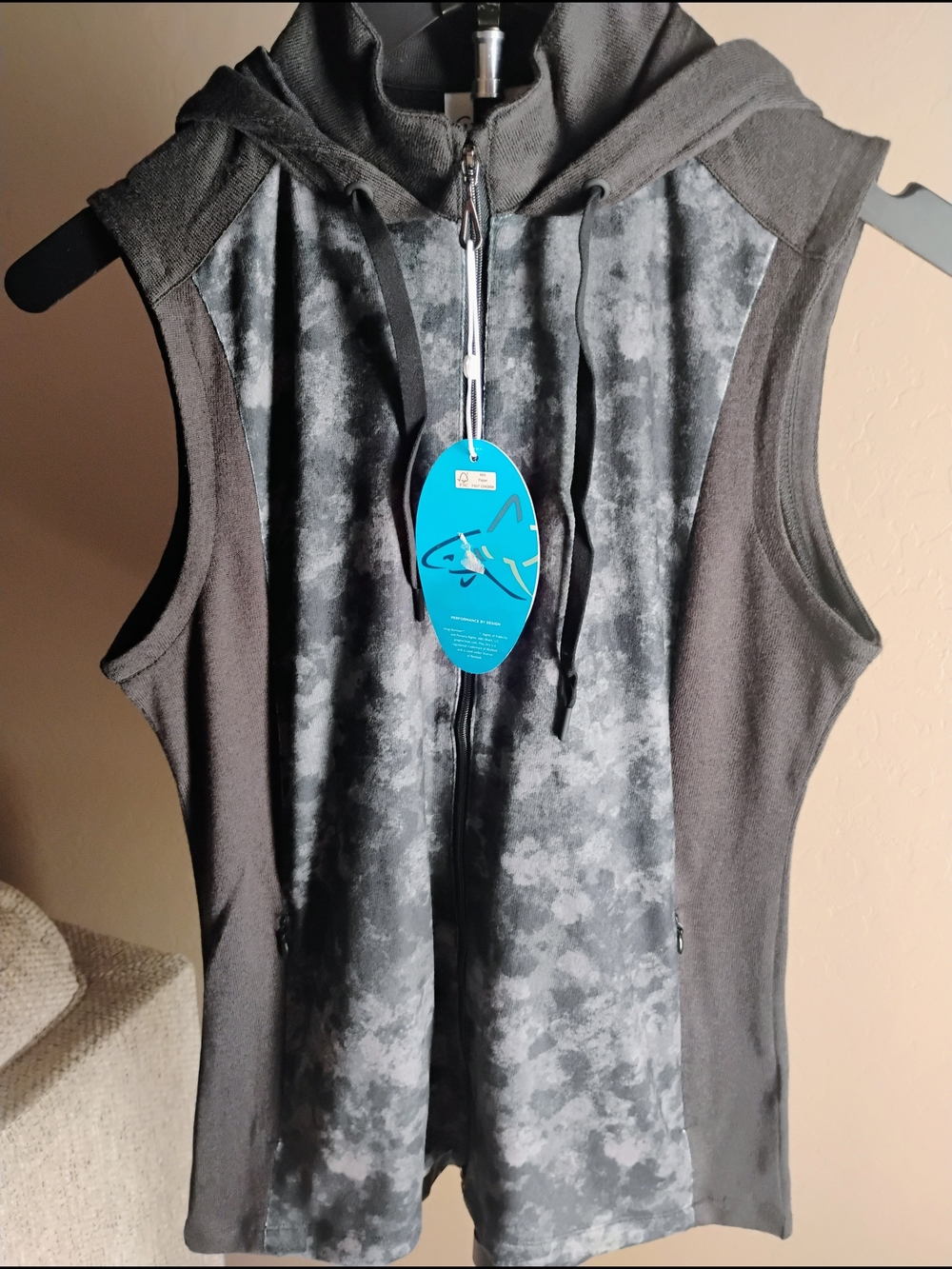 Greg Norman Collection Size XS Sleeveless Hooded Zip Vest in Gray and Black